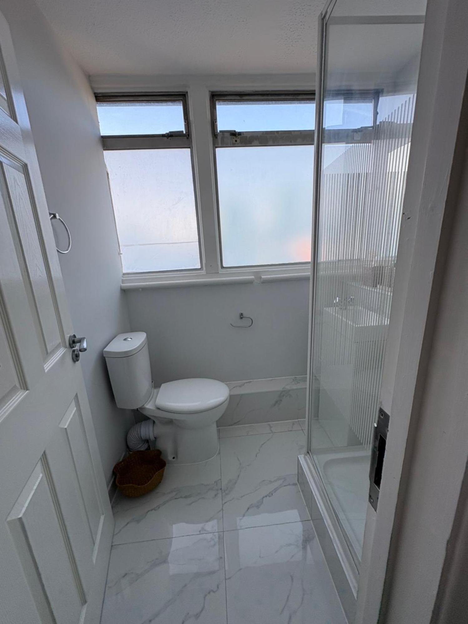 Private In North En-suite Homestay