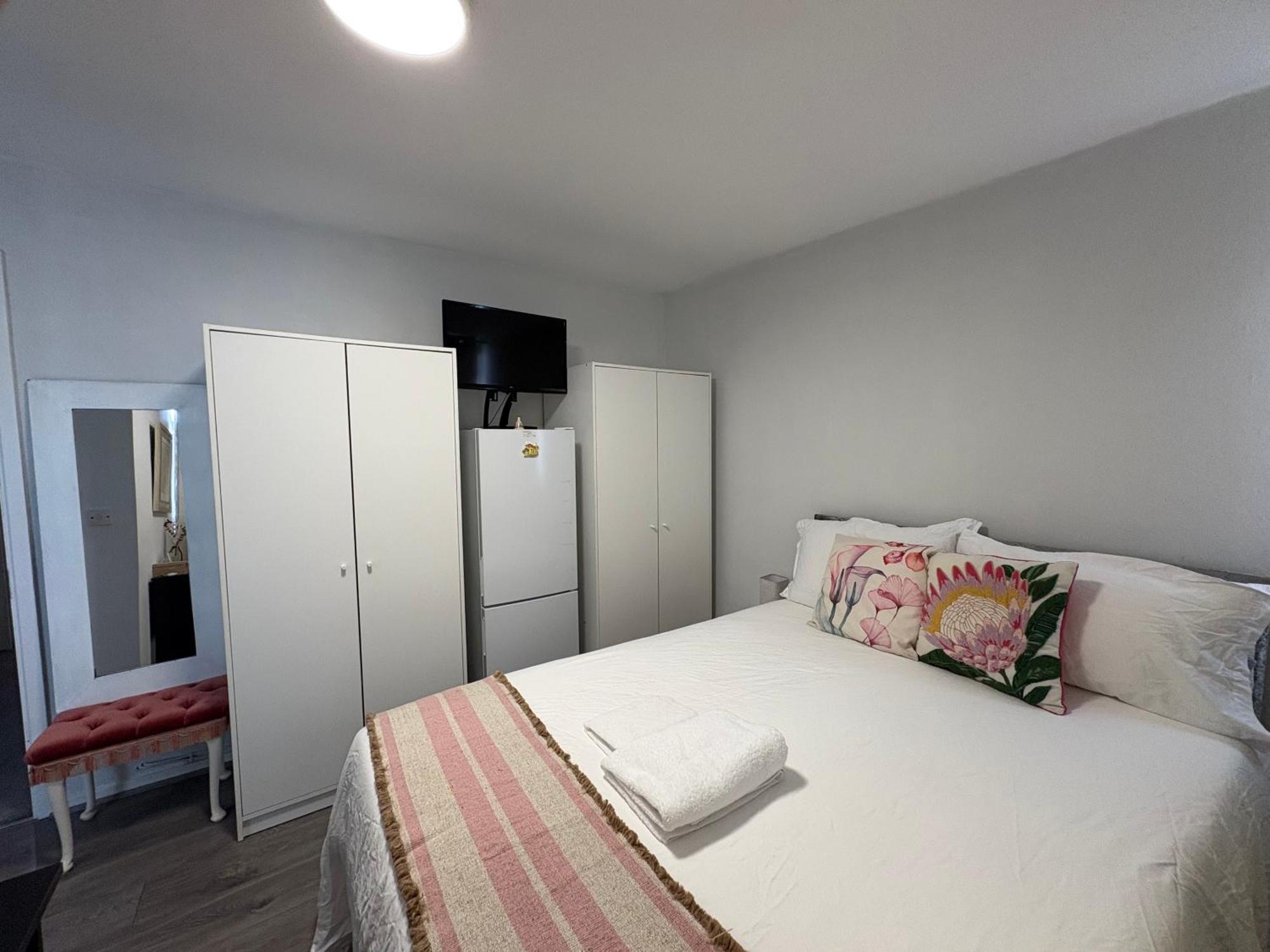 Homestay Private In North En-suite